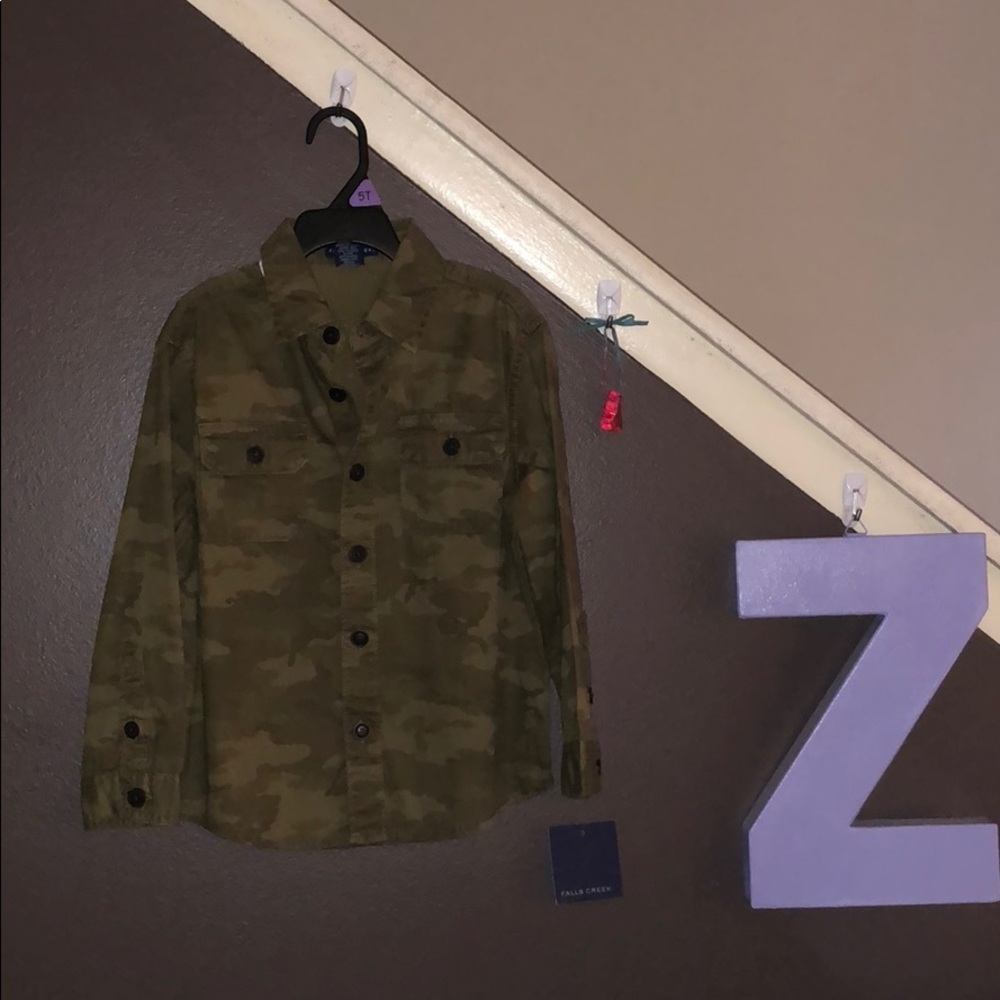 BOGO💙💙 Falls Creek 4/5 camo button up